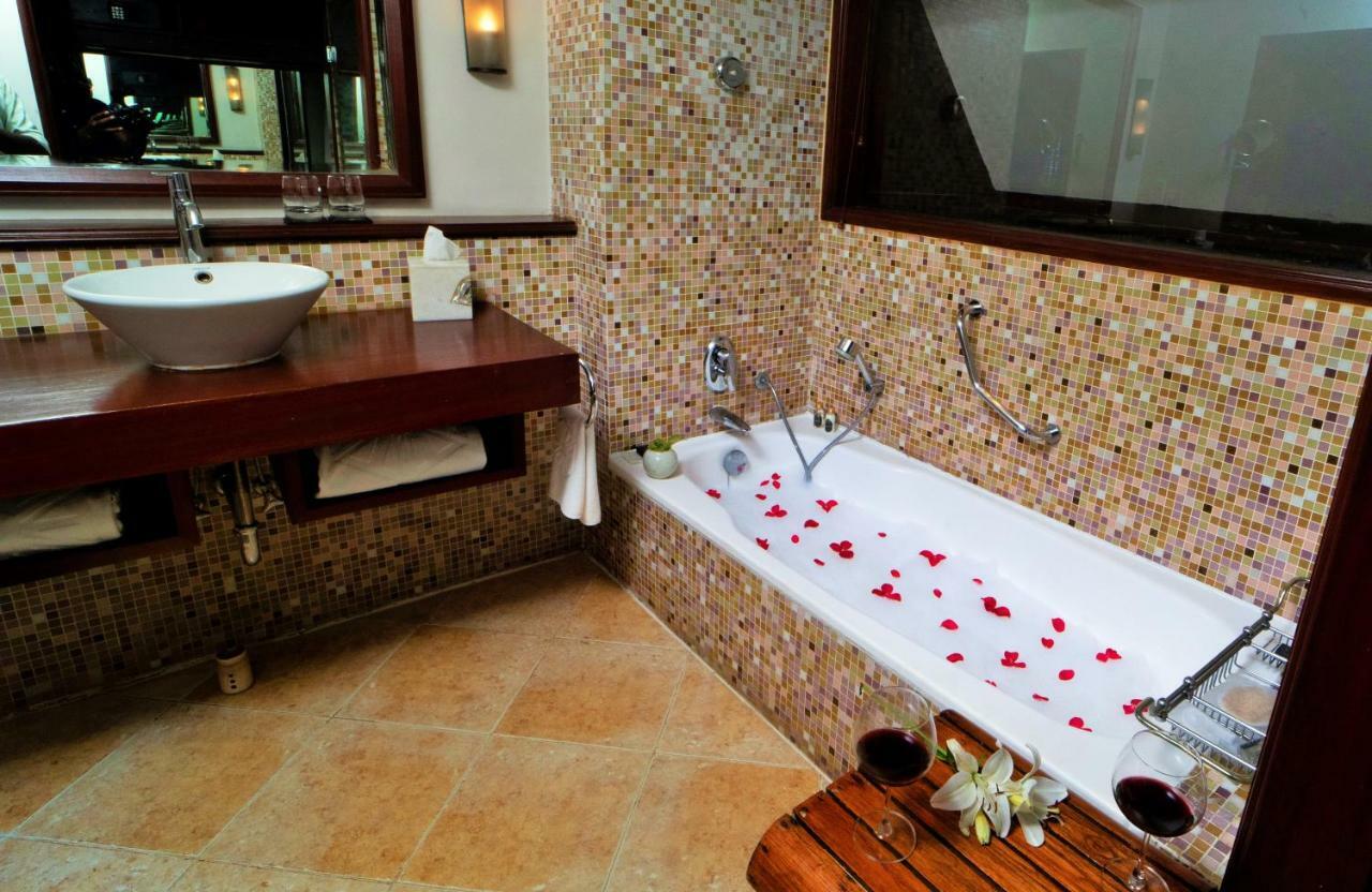 Taj Green Cove Resort&Spa Kovalam Buitenkant foto